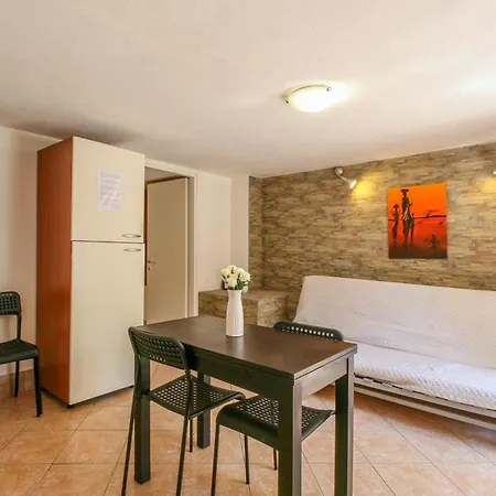Aparthotel Speedy Lovely - 9 Fino A 52 Ospiti - Airport *