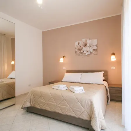 Aparthotel Speedy Lovely - 9 Fino A 52 Ospiti - Airport