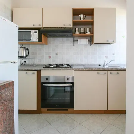 Speedy Lovely - 9 Fino A 52 Ospiti - Airport Aparthotel *