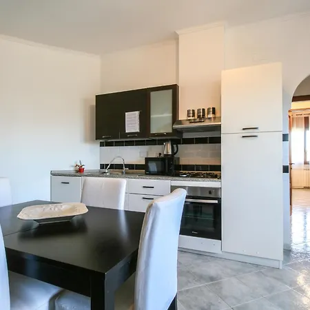 Speedy Lovely - 9 Fino A 52 Ospiti - Airport Aparthotel