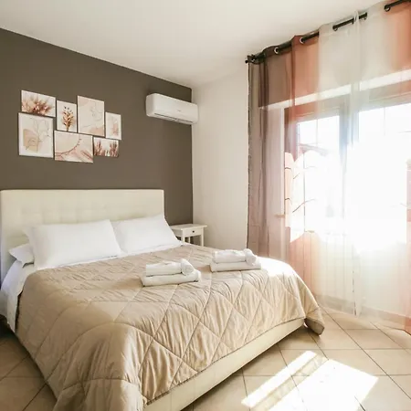 Speedy Lovely - 9 Fino A 52 Ospiti - Airport Aparthotel *