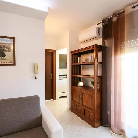 Aparthotel Speedy Lovely - 9 Fino A 52 Ospiti - Airport *